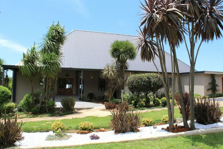 Mount Shekinah Country Hotel