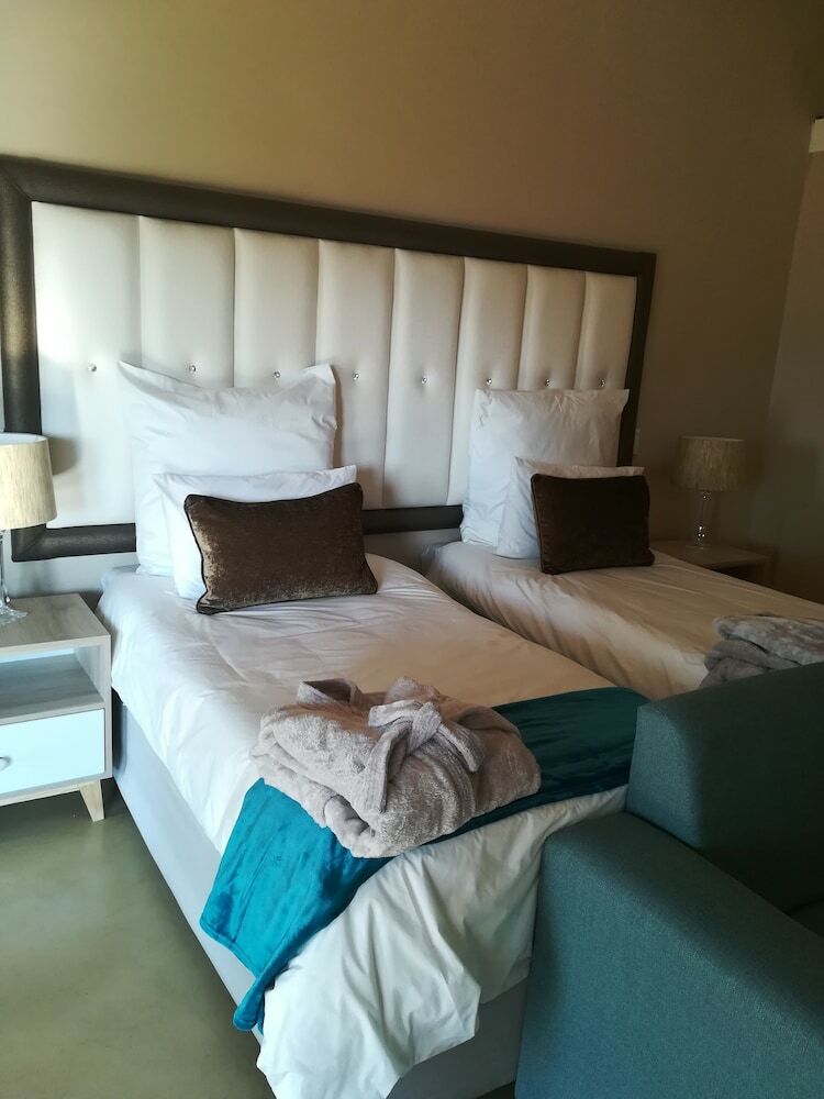 Mount Shekinah Country Hotel