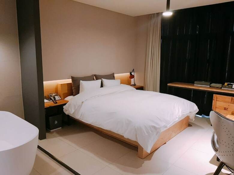 Yeoubi Hotel