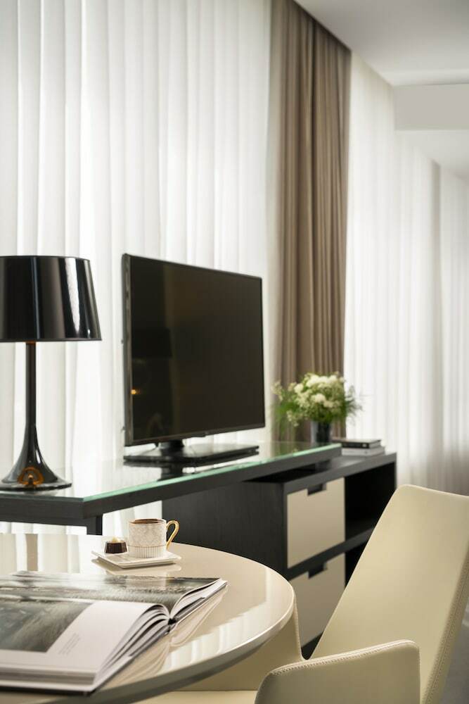 Hotel Centro Westside By Rotana
