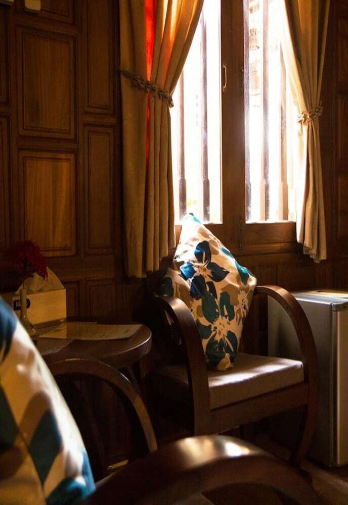 Hotel Baanthep Antique Homestay