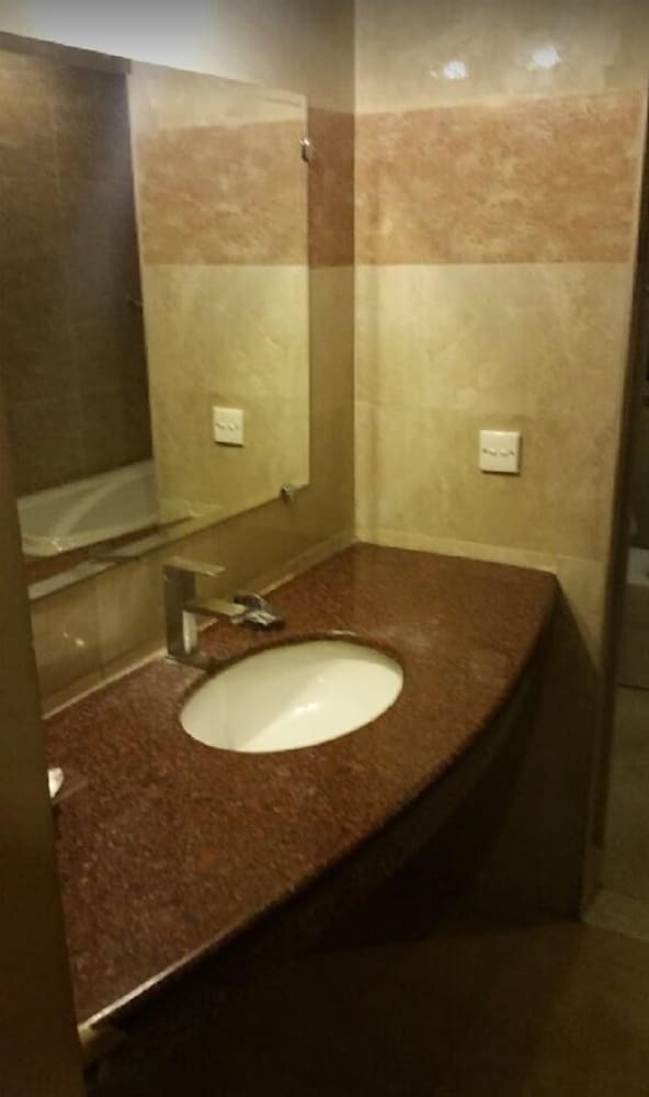 Shalimar Tower Hotel