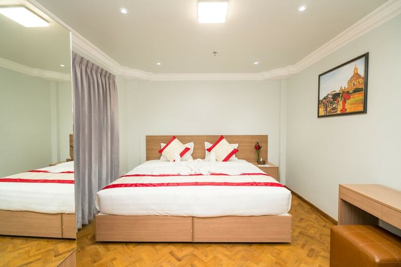 Sakura Hotel