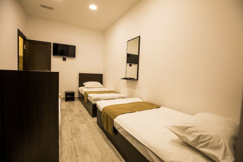 5 Rooms Mini-hotel & Tours