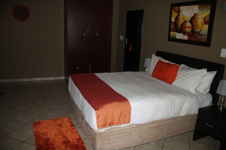 Hotel Sleep-time Guest Lodge