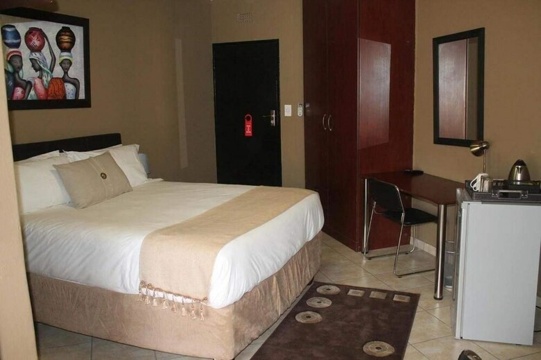 Hotel Sleep-time Guest Lodge
