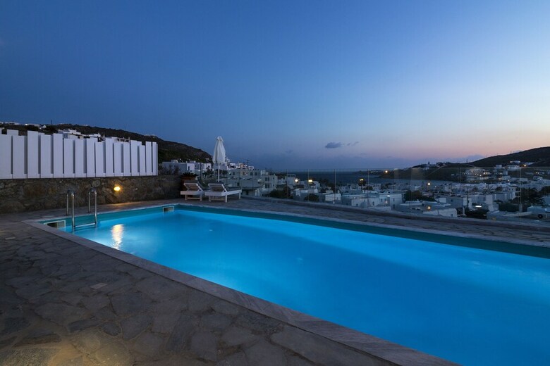 Apartamentos Amperian Mykonos Suites