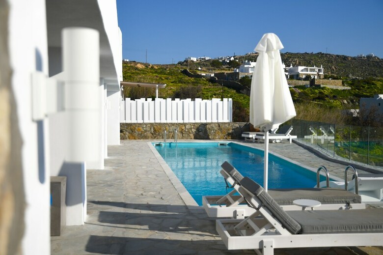 Apartamentos Amperian Mykonos Suites