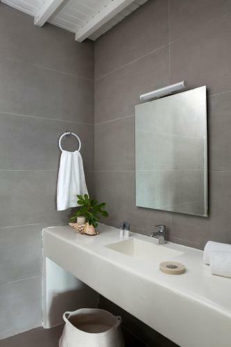Apartamentos Amperian Mykonos Suites
