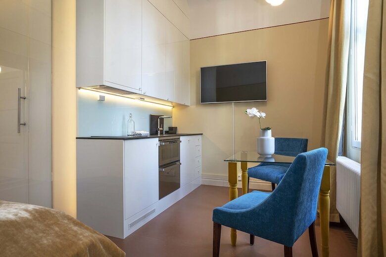 First Hotel & Suites Oslo West