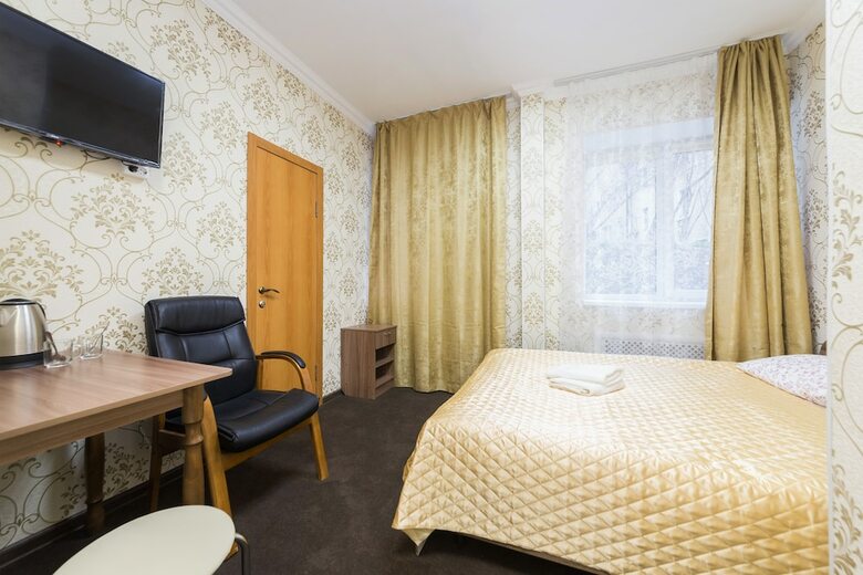 Dynasty Hotel