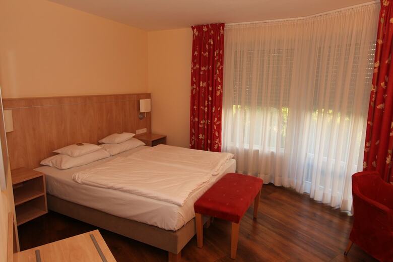 Hotel Jott Wie J�ger