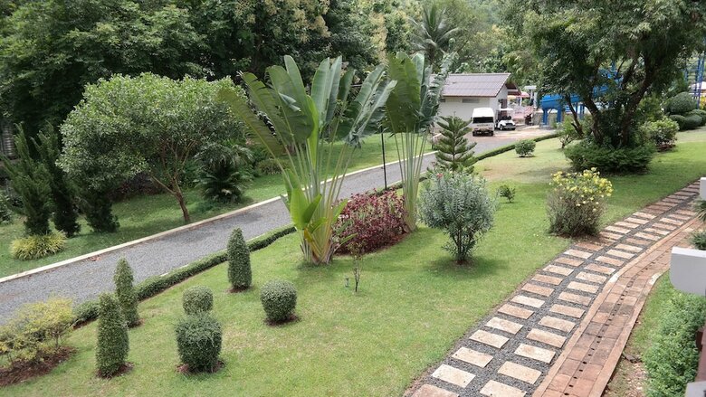 Hotel Phubachiang Golf & Resort Pakse