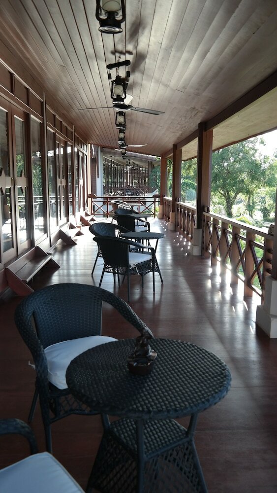 Hotel Phubachiang Golf & Resort Pakse