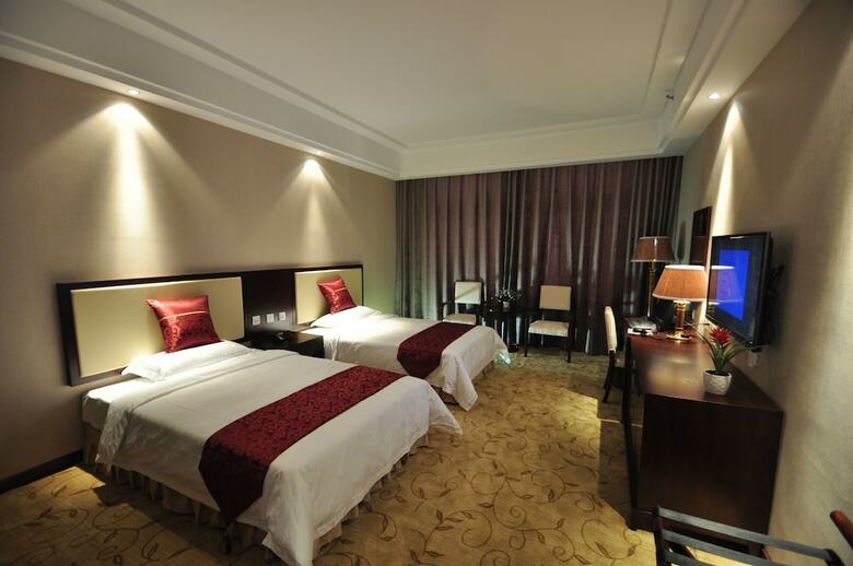 Wuhan Guochuang Chuyuan Donghu Hotel