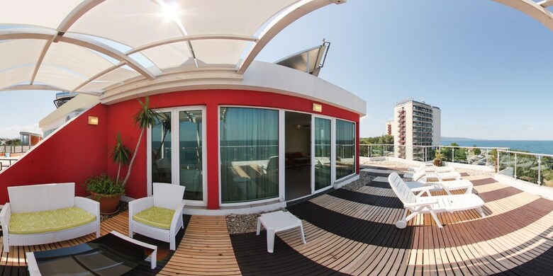 Family Hotel Sunday