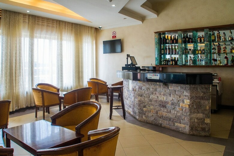 Hotel Kash Masaka Road