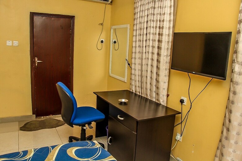 Hotel Choiceville Suites