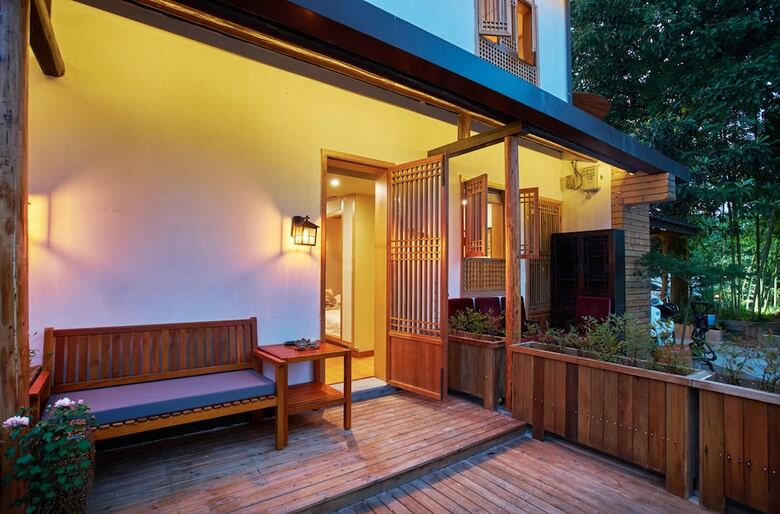 Hotel Best Wishes West Lake Lnn