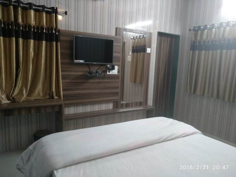 Hotel Sky Stays Heaven
