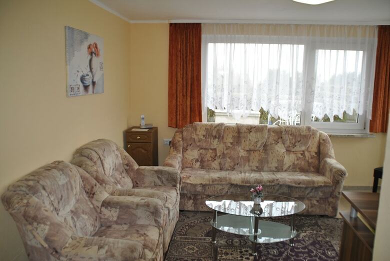 Apartamentos Pension Haus M�ckenheim