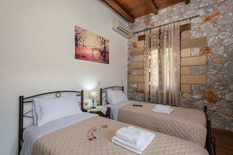 Villa Sunset Traditional House