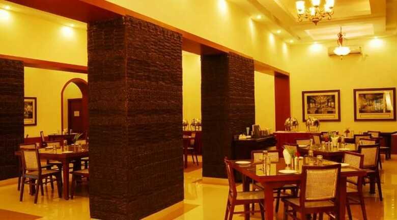 Chanakya Bnr Hotel