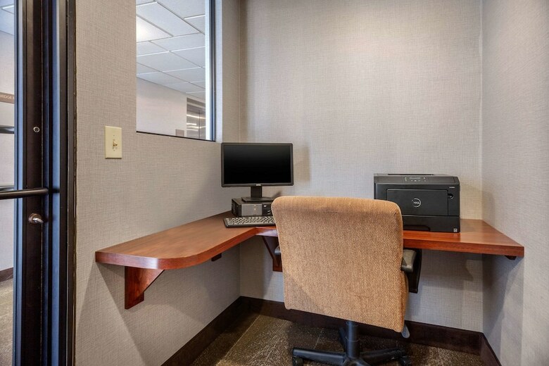 Hotel Comfort Suites