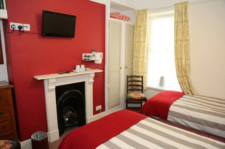 Bed & Breakfast Acorns Guest House