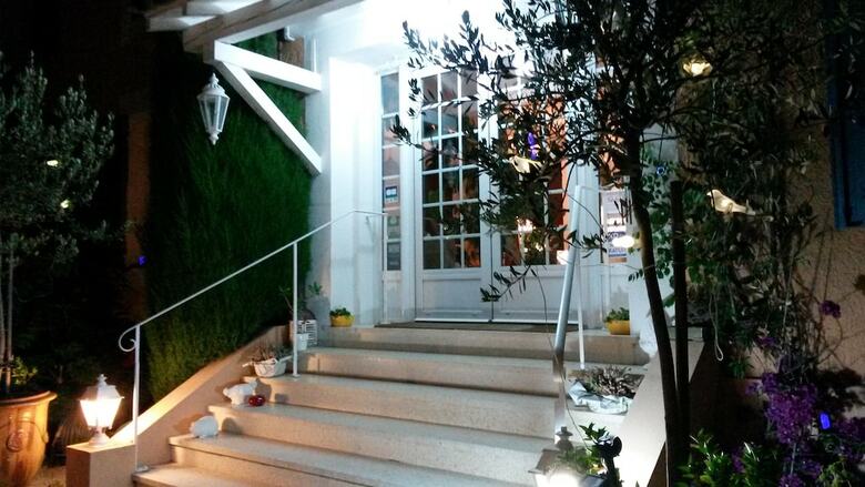 Hotel H�tel Canto Cigalo