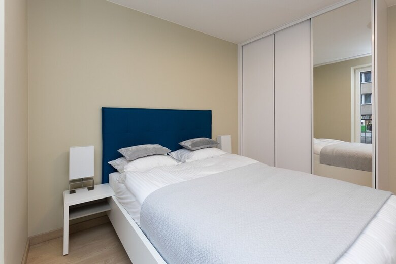 Aparthotel Hello Halicka 5