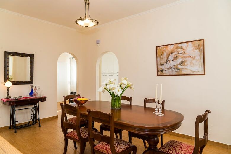 Villa Onar Mansion