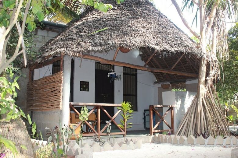 Hotel Casa Umoja Guesthouse