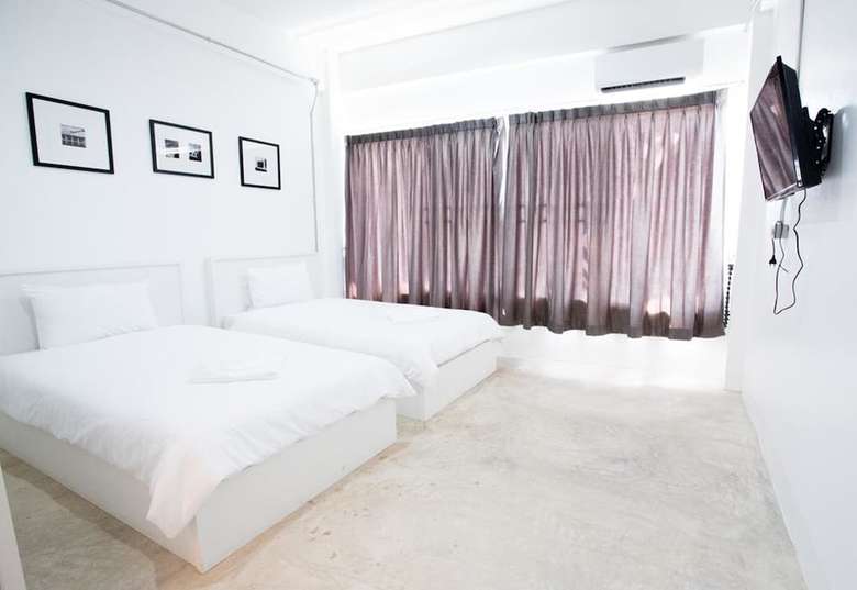 Hotel Flat White Cafe X Poshtel