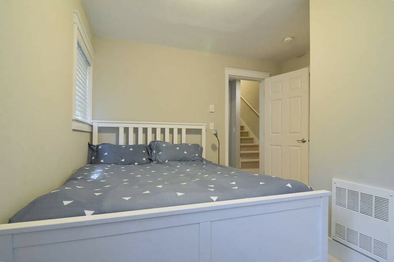 Seattle Vacation Home: Off The Wall
