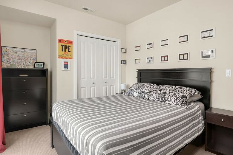 Seattle Vacation Home: The Aerodrome