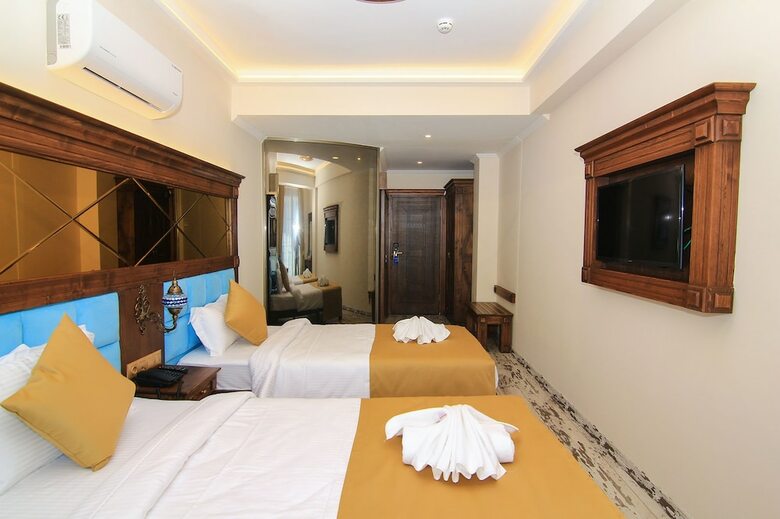 Reis Royal Hotel