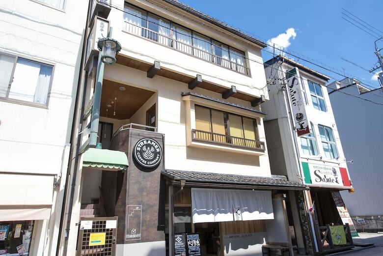 Apartamentos Establishment Takayama Station