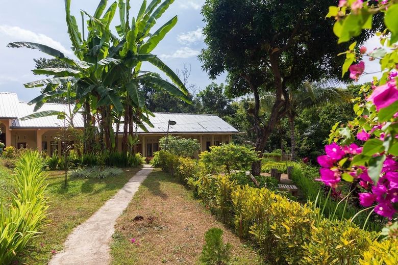 Hotel Pondok Guru Bakti Cottages