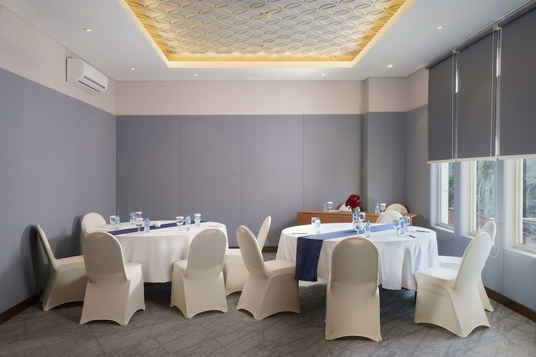 Batiqa Hotel Darmo - Surabaya