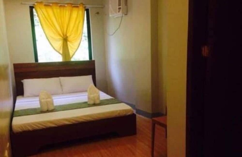 Hotel Dayunan Pili Tree Tourist Inn