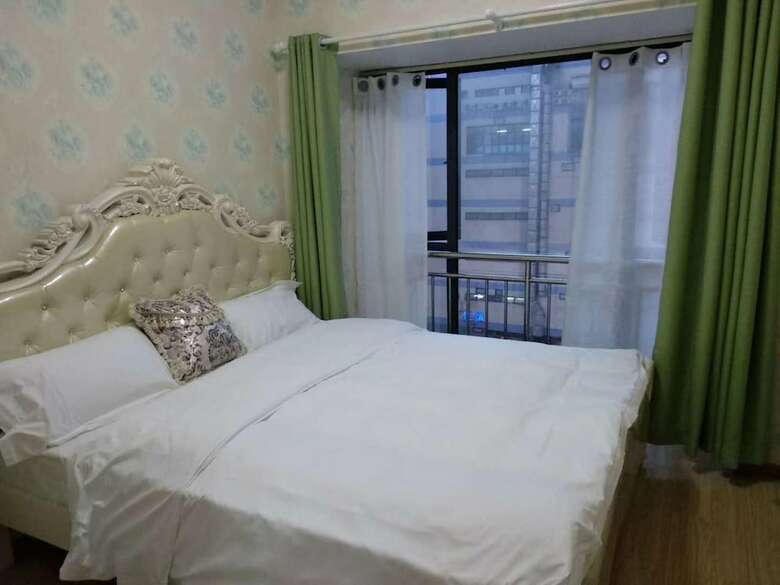 Wuhan Loving Home Apartment
