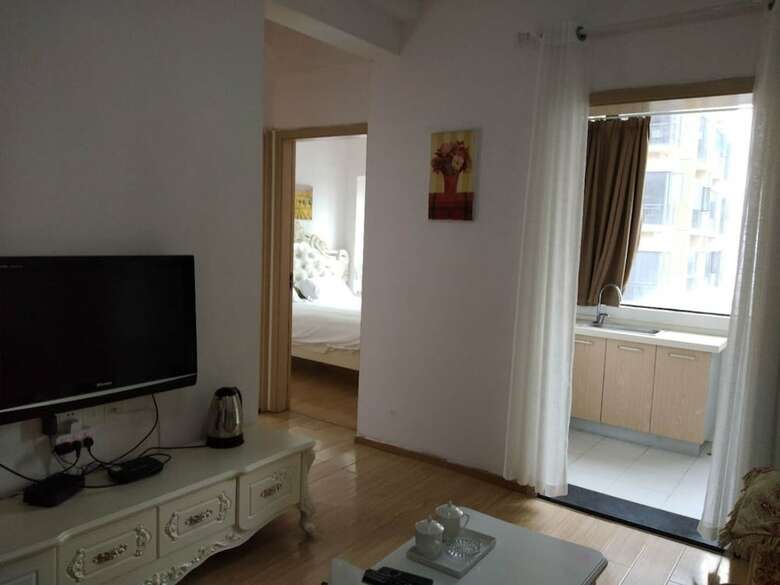 Wuhan Loving Home Apartment
