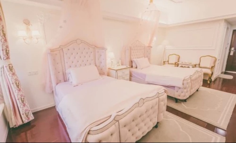 Hotel Carol Service Apartment