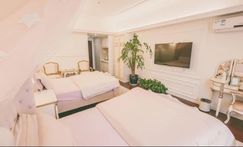 Hotel Carol Service Apartment