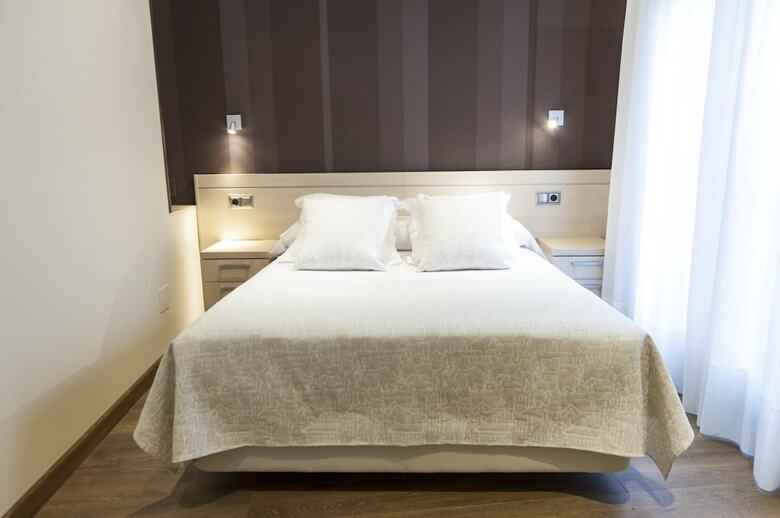 Apartamentos Turisticos Llanes