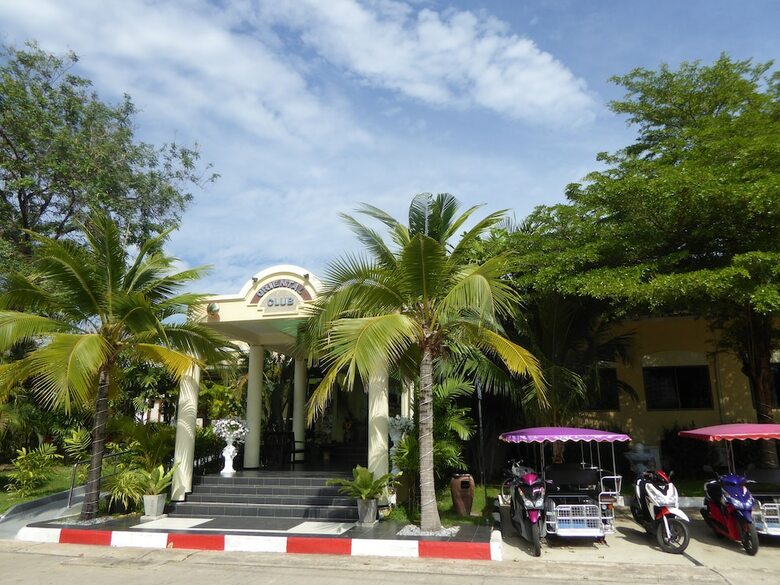 Tropicana Beach Villa At  Vip Resort