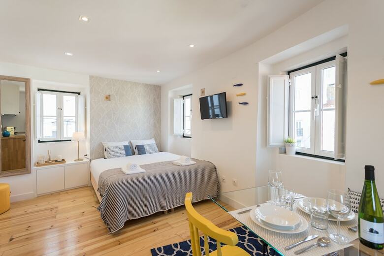 Alfama Loft Studio Loft Apartment W/ River View - By Lu Holidays