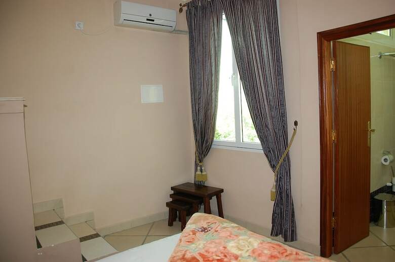 Hotel Ambassy H�tel