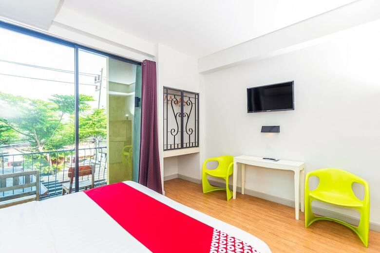 Oyo 401 Pine House Hotel Rawai